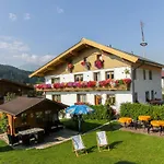 Hauser Pensjonat 3*