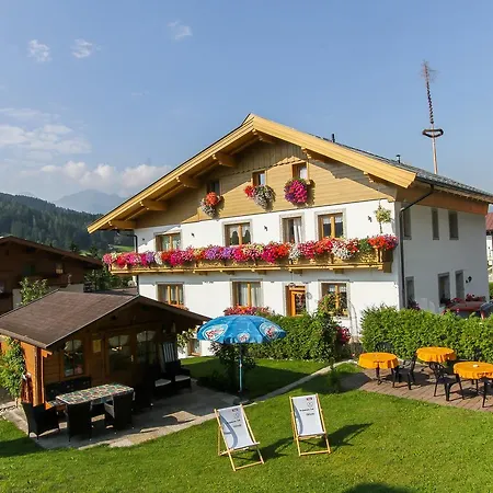 Hauser Pensjonat 3*