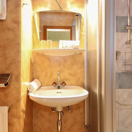 Gasthof Hauser 3*