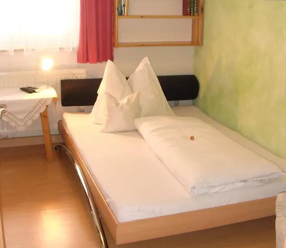 Hauser Sankt Jakob in Haus