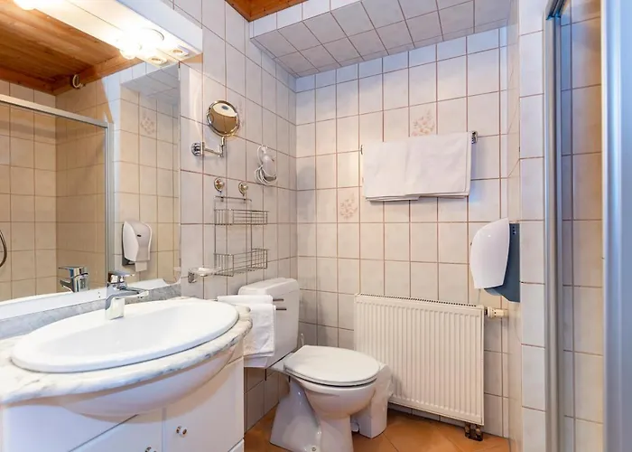 Hauser Sankt Jakob in Haus