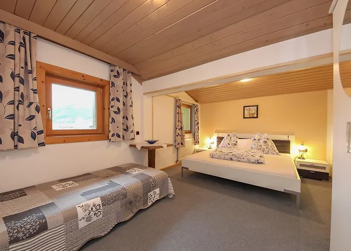 Hauser Sankt Jakob in Haus